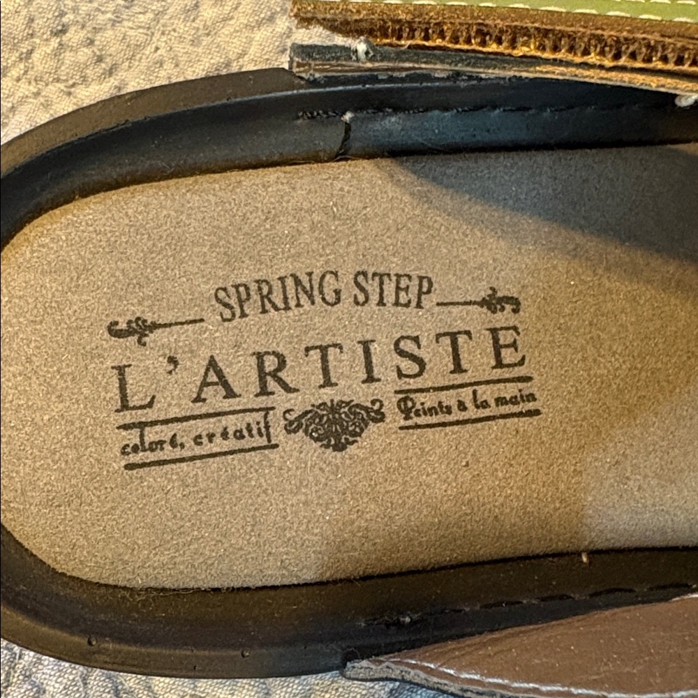 Jexa Slide from L'Artiste by Spring Step with Multicolor Leaf Appliqués - Picture 2 of 6